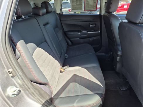 Used 2025 Mitsubishi Outlander Sport SE AWD/4WD image 28
