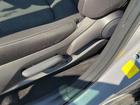 Used 2024 Toyota RAV4 LE image 17