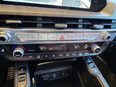 Used 2023 Kia Telluride SX image 26