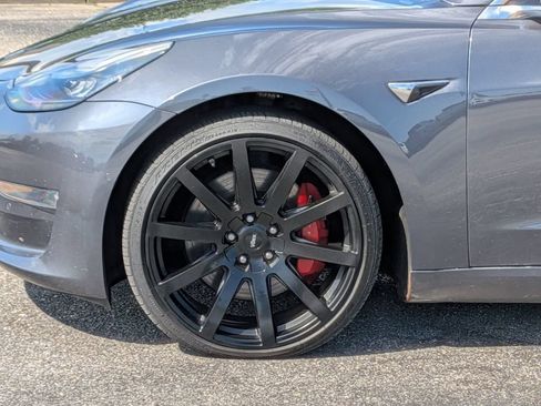 Used 2018 Tesla Model 3 Long Range AWD/4WD image 11