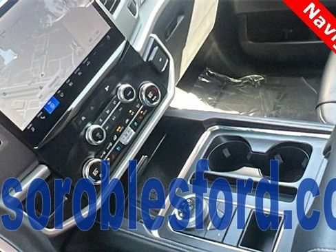 Certified 2024 Ford Expedition XLT image 30