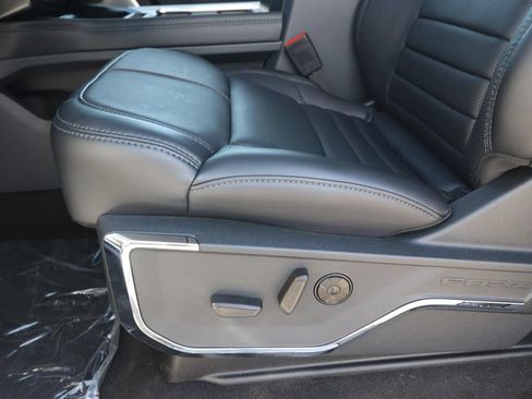 New 2026 Ford F250 Platinum AWD/4WD image 17