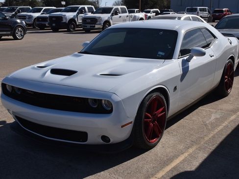 Used 2022 Dodge Challenger R/T Scat Pack w/ Plus Package image 2