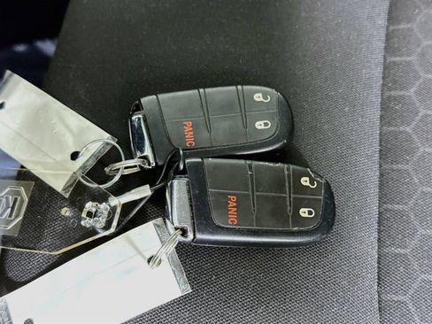 Used 2021 Jeep Compass Sport AWD/4WD image 32