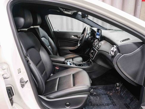 Used 2020 Mercedes-Benz GLA 250 image 23