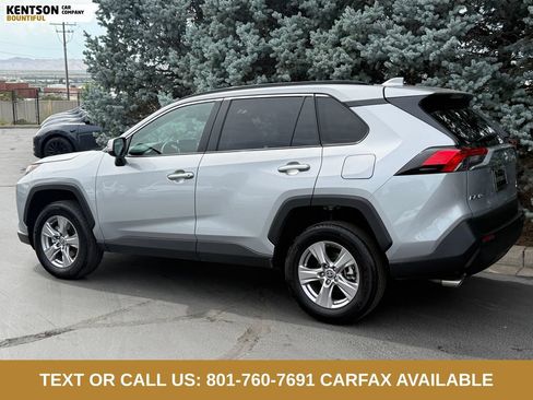 Used 2025 Toyota RAV4 XLE AWD/4WD image 4