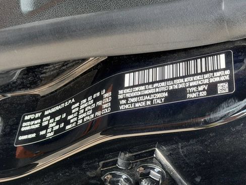 Used 2018 Maserati Levante AWD/4WD image 27
