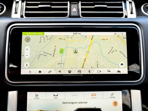 Used 2020 Land Rover Range Rover HSE AWD/4WD image 25