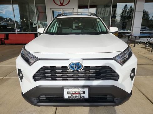 Certified 2023 Toyota RAV4 Woodland Edition image 5