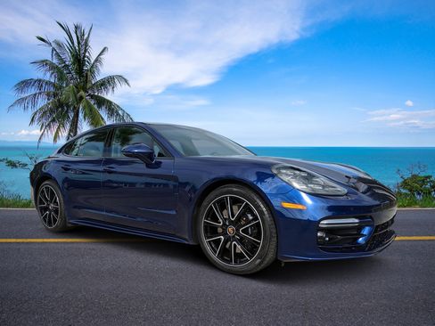 Used 2021 Porsche Panamera GTS image 38