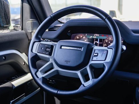 Used 2023 Land Rover Defender 110 S image 15
