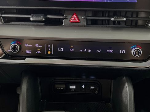 Used 2023 Kia Sportage EX image 26