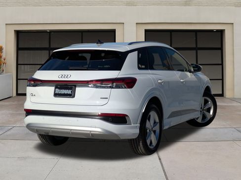 Used 2023 Audi Q4 e-tron Prestige image 4