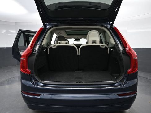 Used 2023 Volvo XC90 B5 Core w/ Protection Package Premier AWD/4WD image 19