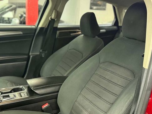 Used 2020 Ford Fusion SE image 8