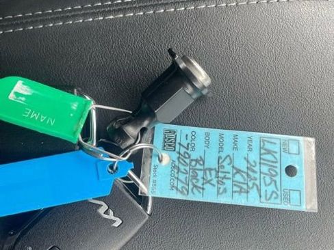 Certified 2025 Kia Seltos EX w/ EX Sunroof Package image 19