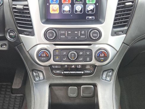 Used 2019 GMC Yukon SLT w/ Open Road Package AWD/4WD image 19