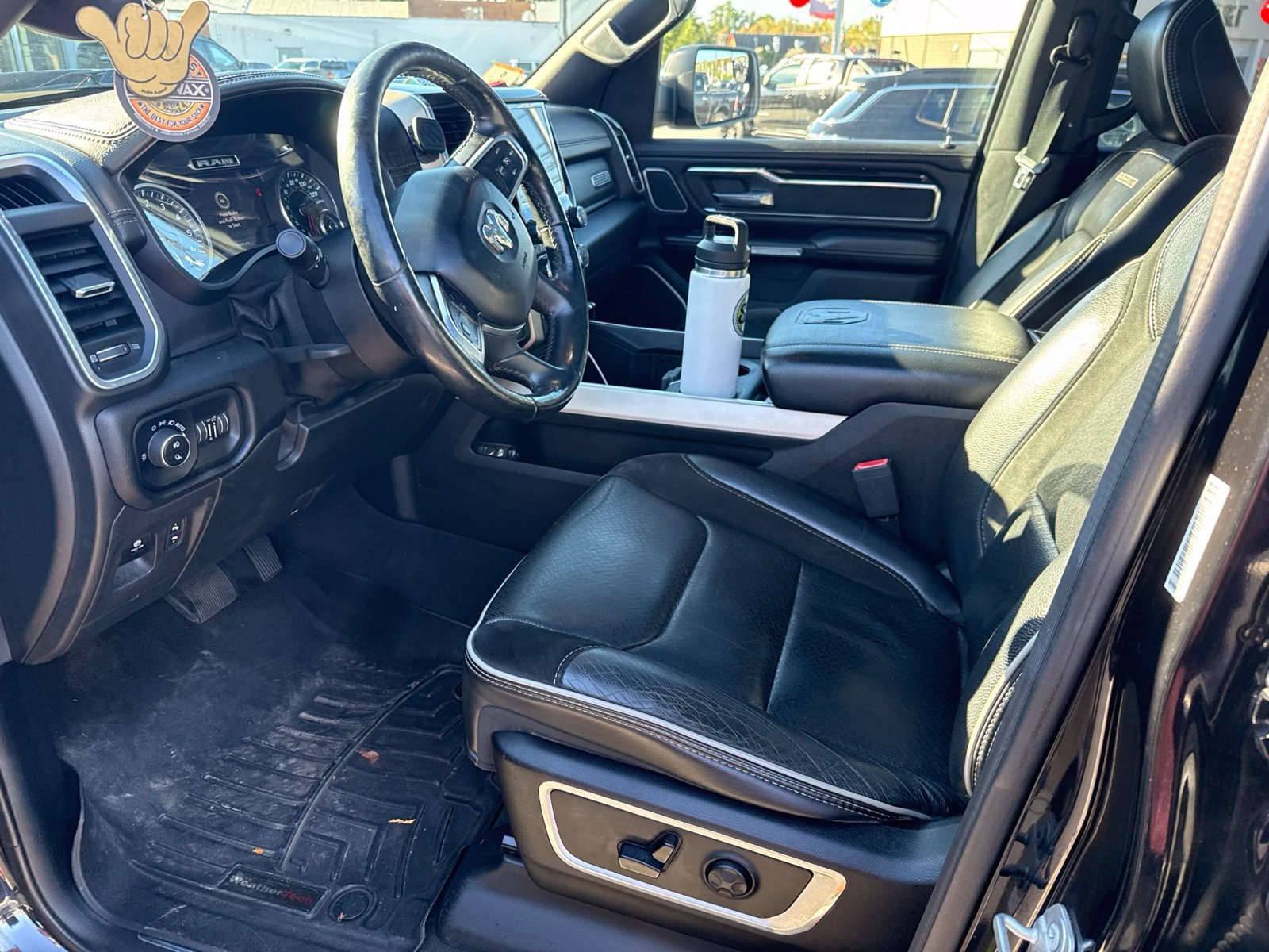 Used 2019 RAM 1500 Laramie AWD/4WD image 6