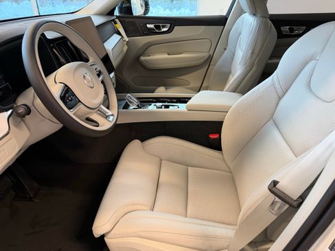 New 2026 Volvo XC60 B5 Ultra w/ Protection Package Premier AWD/4WD image 13