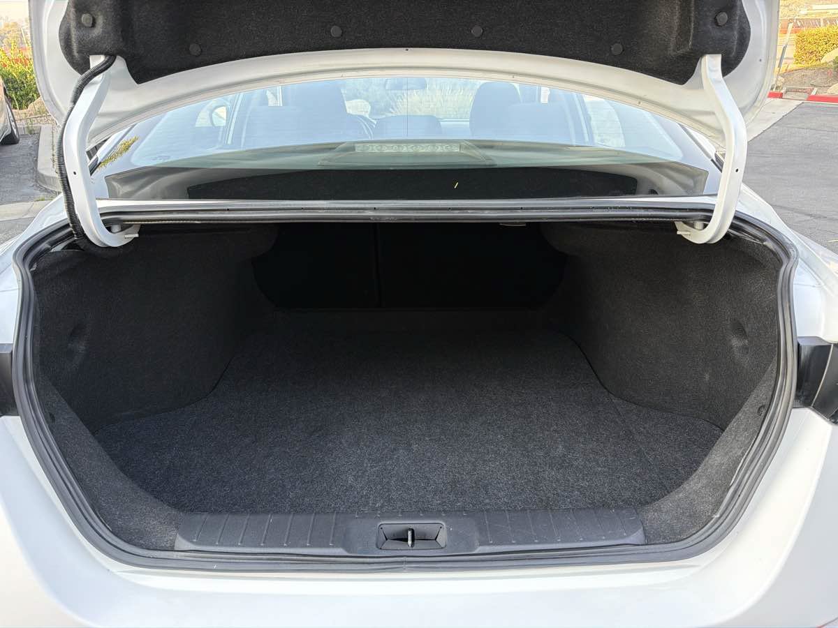 Used 2024 Nissan Sentra S FWD image 31