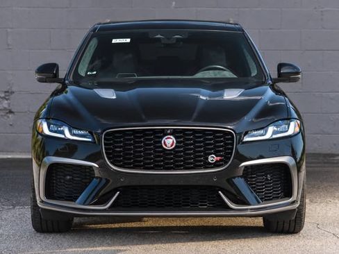 Used 2022 Jaguar F-PACE SVR AWD/4WD image 3