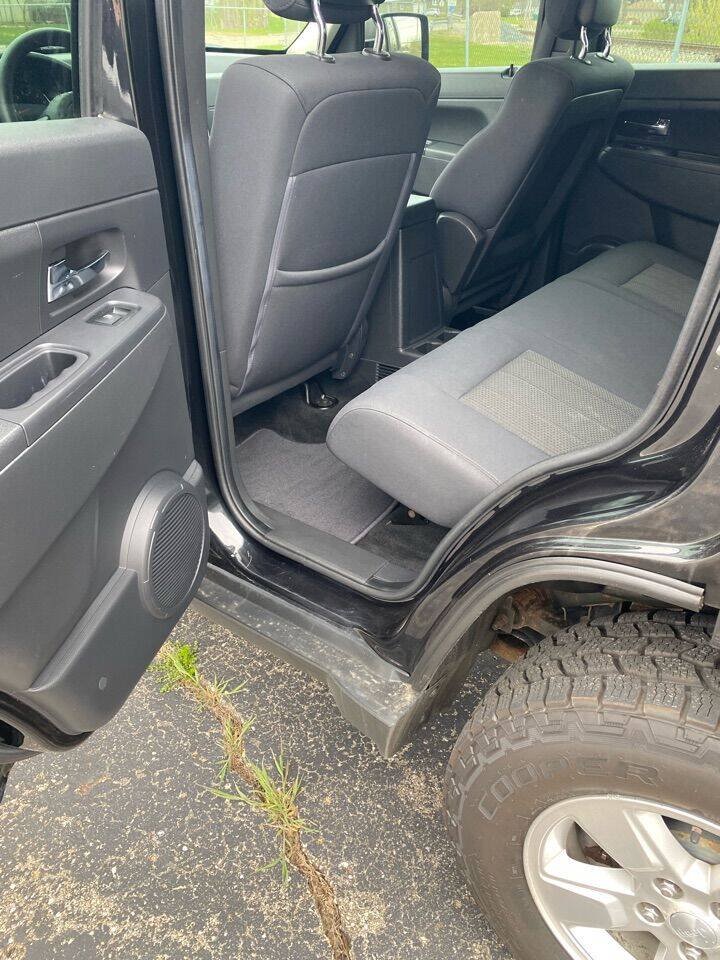 Used 2012 Jeep Liberty Sport AWD/4WD image 6