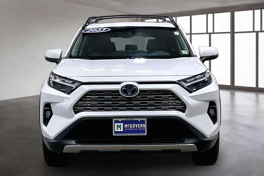 Used 2023 Toyota RAV4 Limited AWD/4WD image 2