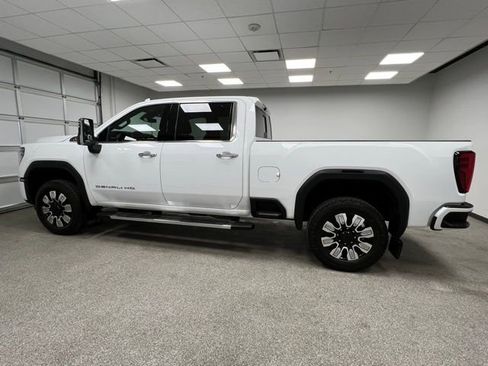 Used 2024 GMC Sierra 2500 Denali image 7