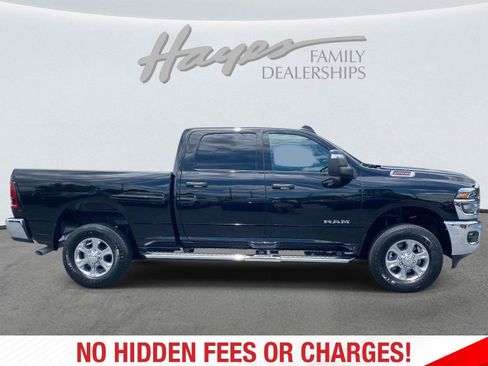 Used 2026 RAM 2500 Big Horn AWD/4WD image 2
