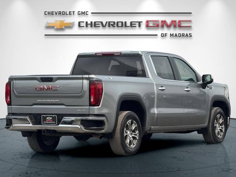 Used 2025 GMC Sierra 1500 SLT AWD/4WD image 3