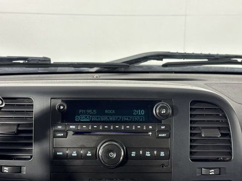 Used 2009 GMC Sierra 1500 SLE w/ Power Pack Plus AWD/4WD image 6