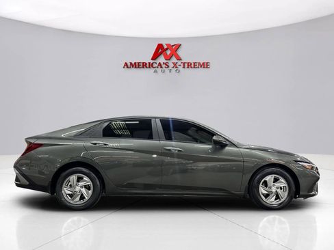 Used 2026 Hyundai Elantra SE FWD image 7