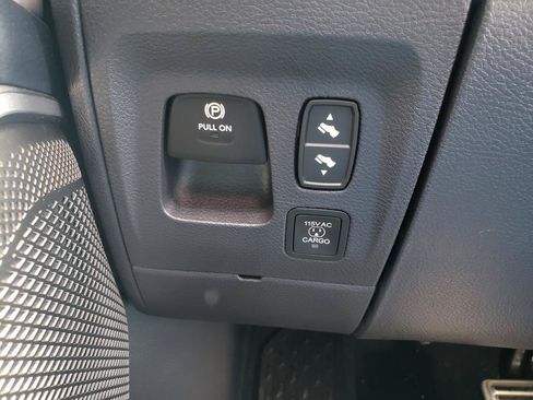 Used 2025 RAM 1500 Tungsten w/ Off Road Group AWD/4WD image 23