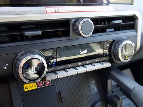 Used 2026 Toyota Tacoma 4x4 Double Cab Hybrid image 31