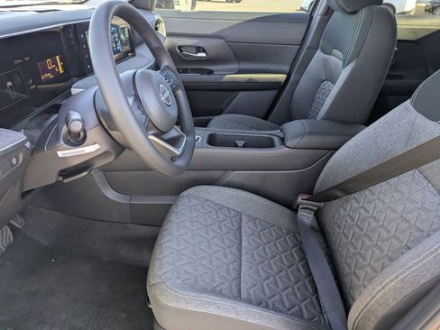 New 2026 Nissan Kicks SV image 11