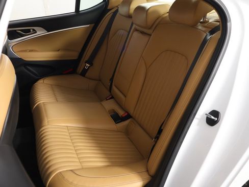 Used 2022 Genesis G70 2.0T w/ Prestige Package image 33