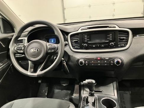 Used 2016 Kia Sorento LX image 30