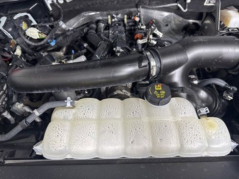 Certified 2023 Ford Expedition Limited image 9