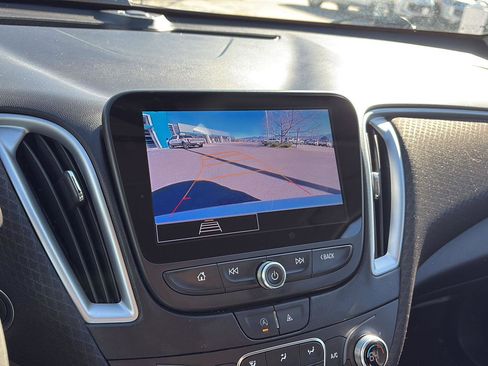 Used 2023 Chevrolet Malibu LT image 20