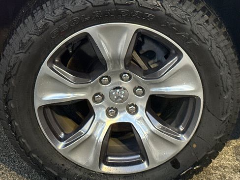 Used 2023 RAM 1500 Laramie AWD/4WD image 9