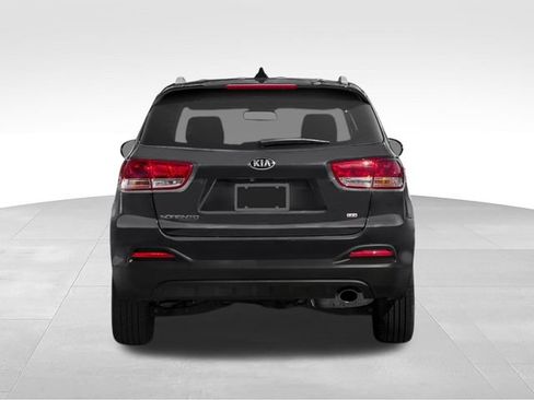 Used 2018 Kia Sorento FWD image 8
