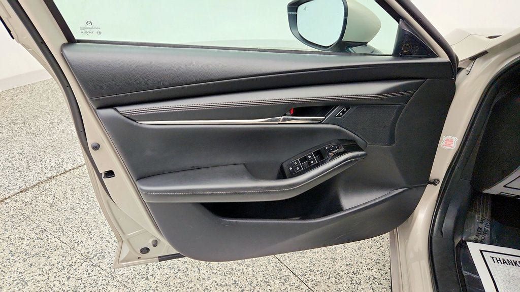 Used 2025 MAZDA MAZDA3 s FWD image 11