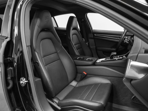 Certified 2023 Porsche Panamera 4 Platinum Edition AWD/4WD image 23