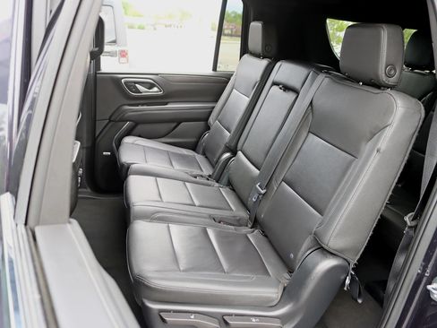 Used 2023 Chevrolet Suburban LT AWD/4WD image 29