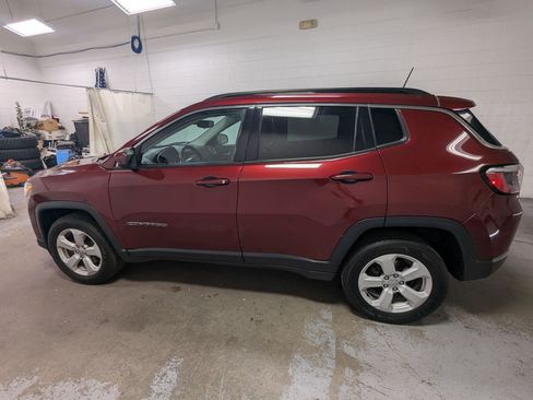 Used 2021 Jeep Compass Latitude AWD/4WD image 10