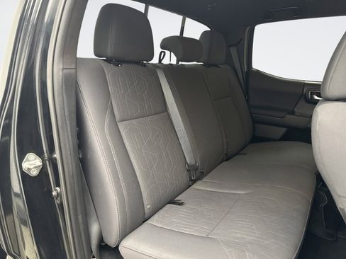 Used 2019 Toyota Tacoma TRD Off-Road image 18