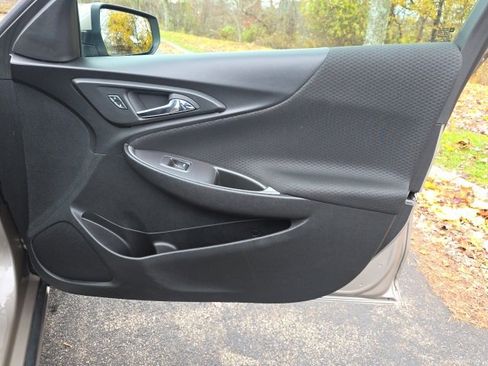 Used 2024 Chevrolet Malibu LT image 8