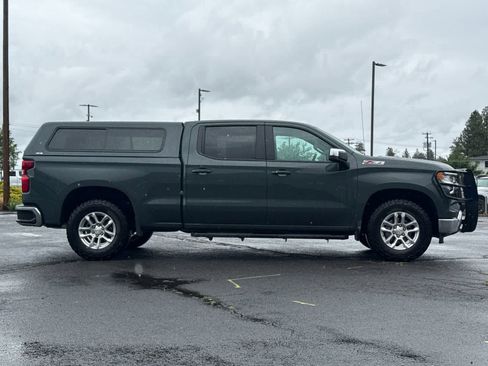 Used 2025 Chevrolet Silverado 1500 LT AWD/4WD image 8