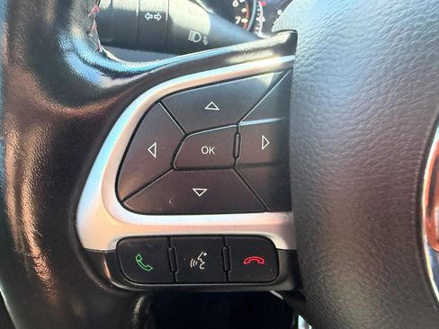 Used 2020 Jeep Compass Trailhawk AWD/4WD image 13