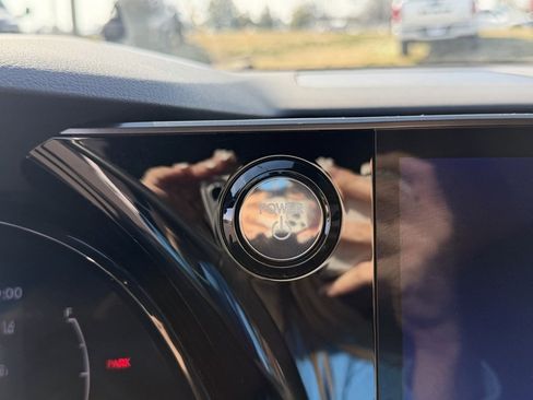 Used 2024 Lexus RX 500h F Sport image 21